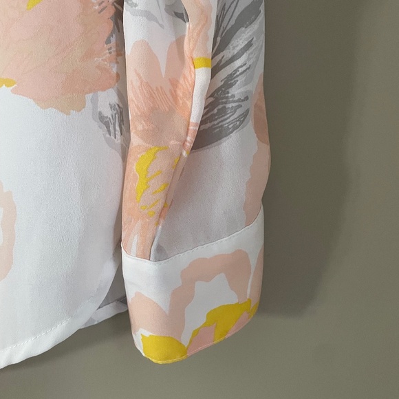 Banana Republic Floral Blouse - Picture 3 of 9